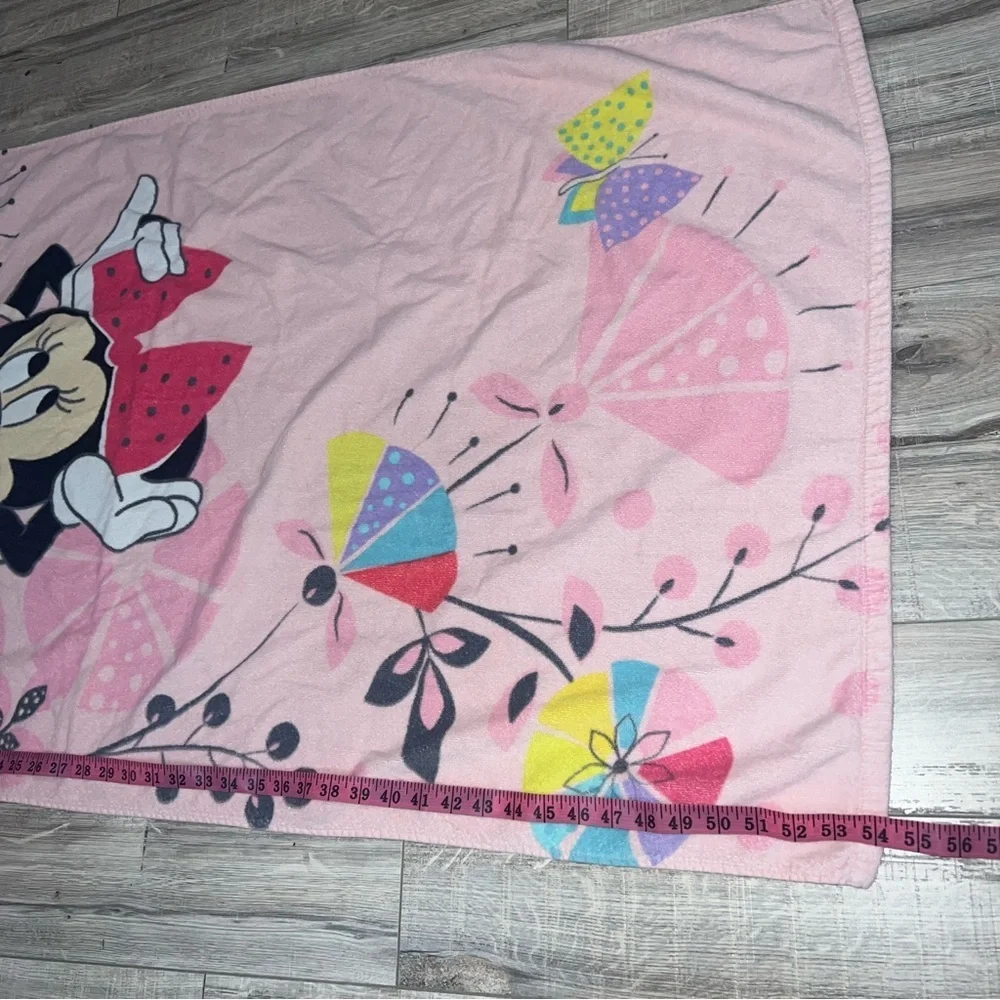 Disney towel Minnie Mouse pink beach bath 🛁 🏝️ summer cute soft Disney lover